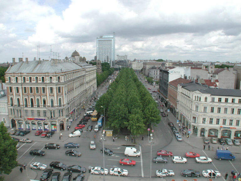 1-brivibas-bulva-segodna-38e